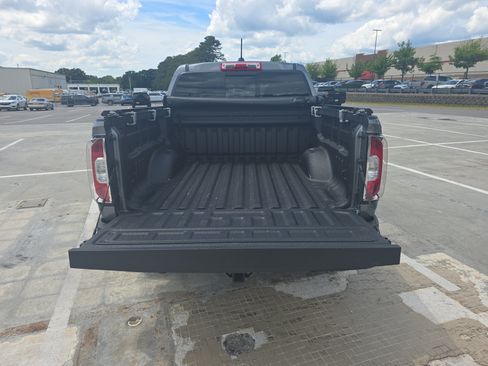 Used 2022 GMC Canyon AT4 w/ Trailering Package AWD/4WD image 12
