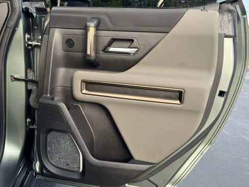 Used 2024 GMC Hummer EV 3X image 29
