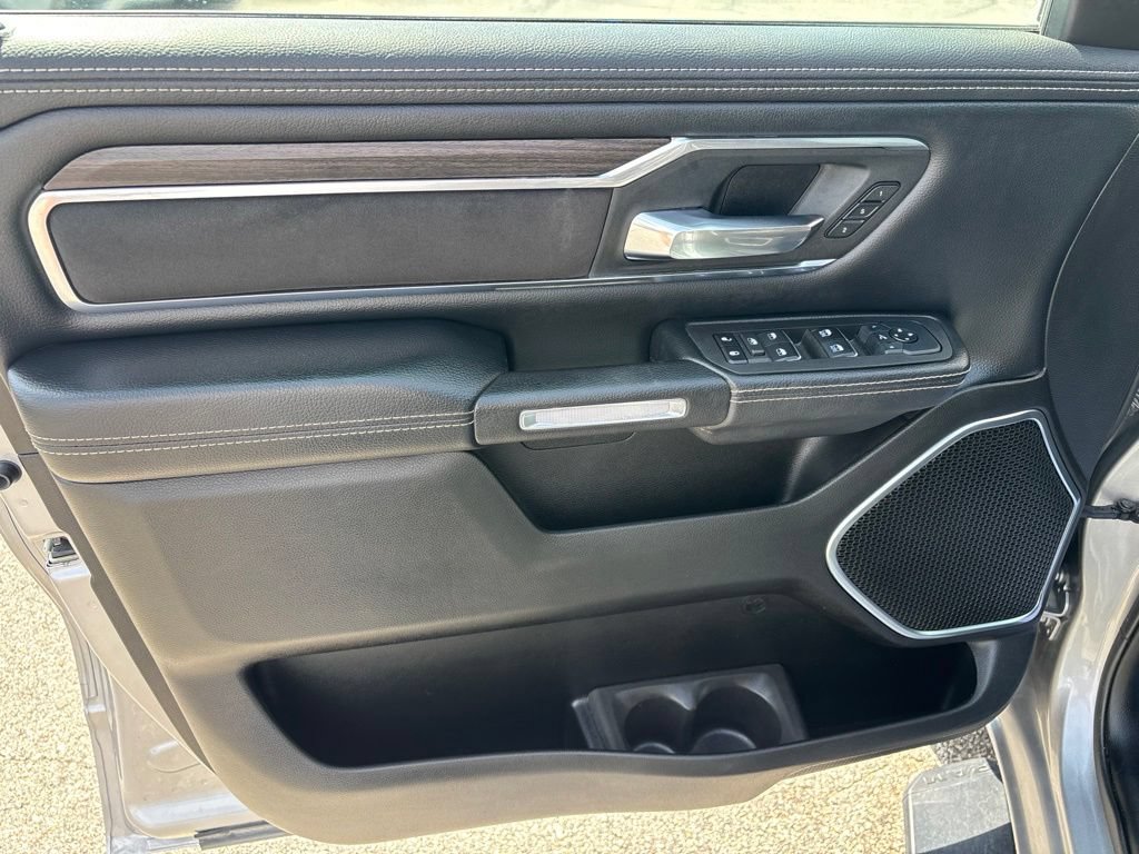 Used 2025 RAM 1500 Laramie AWD/4WD image 17