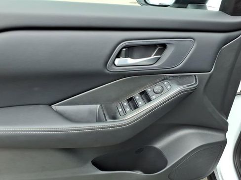 New 2026 Nissan Rogue SV FWD image 5