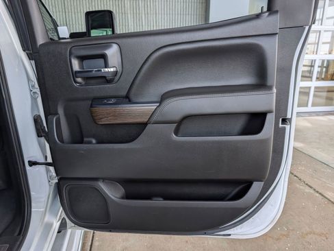 Used 2019 GMC Sierra 3500 Denali image 31