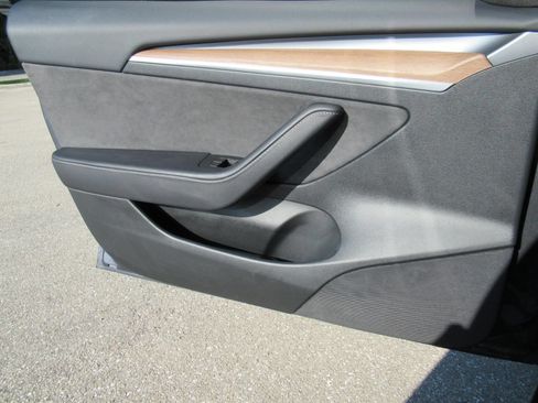 Used 2023 Tesla Model 3 Standard Range RWD image 24