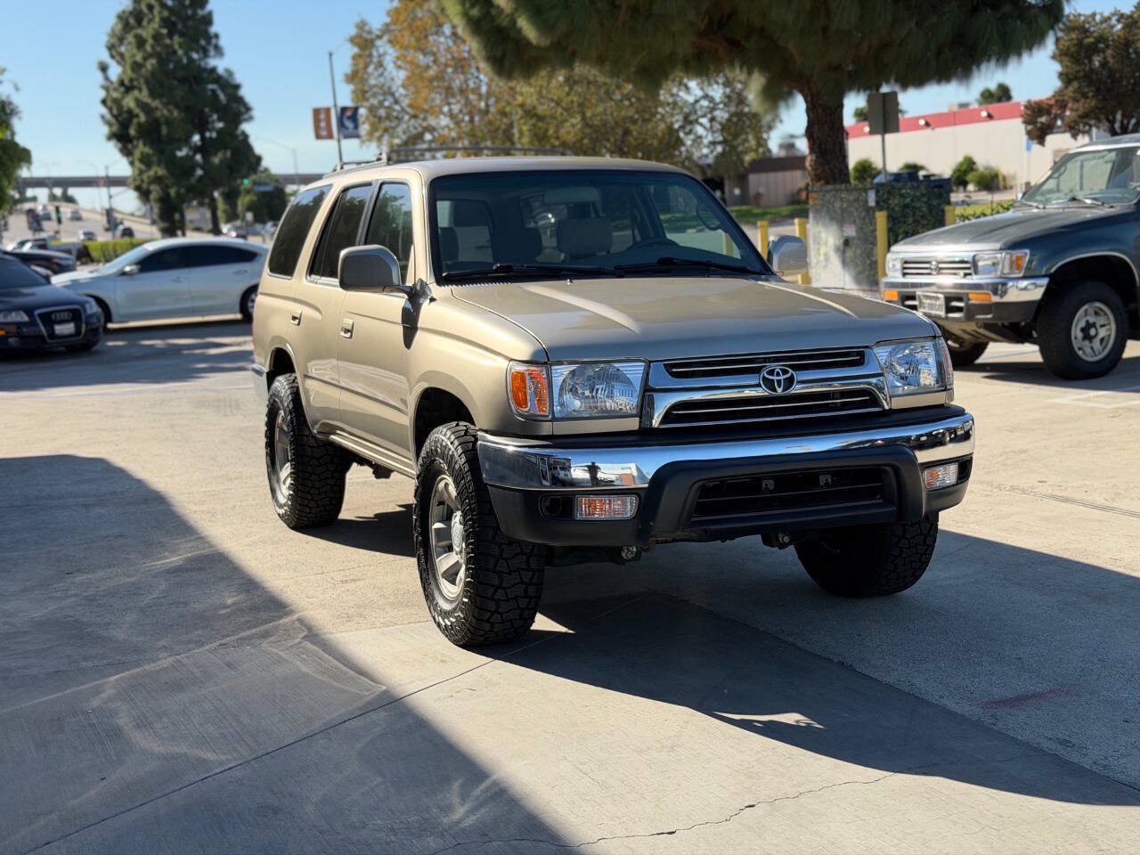 Used 2001 Toyota 4Runner SR5 RWD image 4