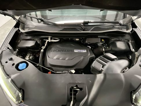 Certified 2019 Honda Pilot Touring image 30