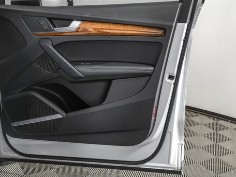 Used 2023 Audi Q5 2.0T Premium Plus w/ Premium Plus Package image 51