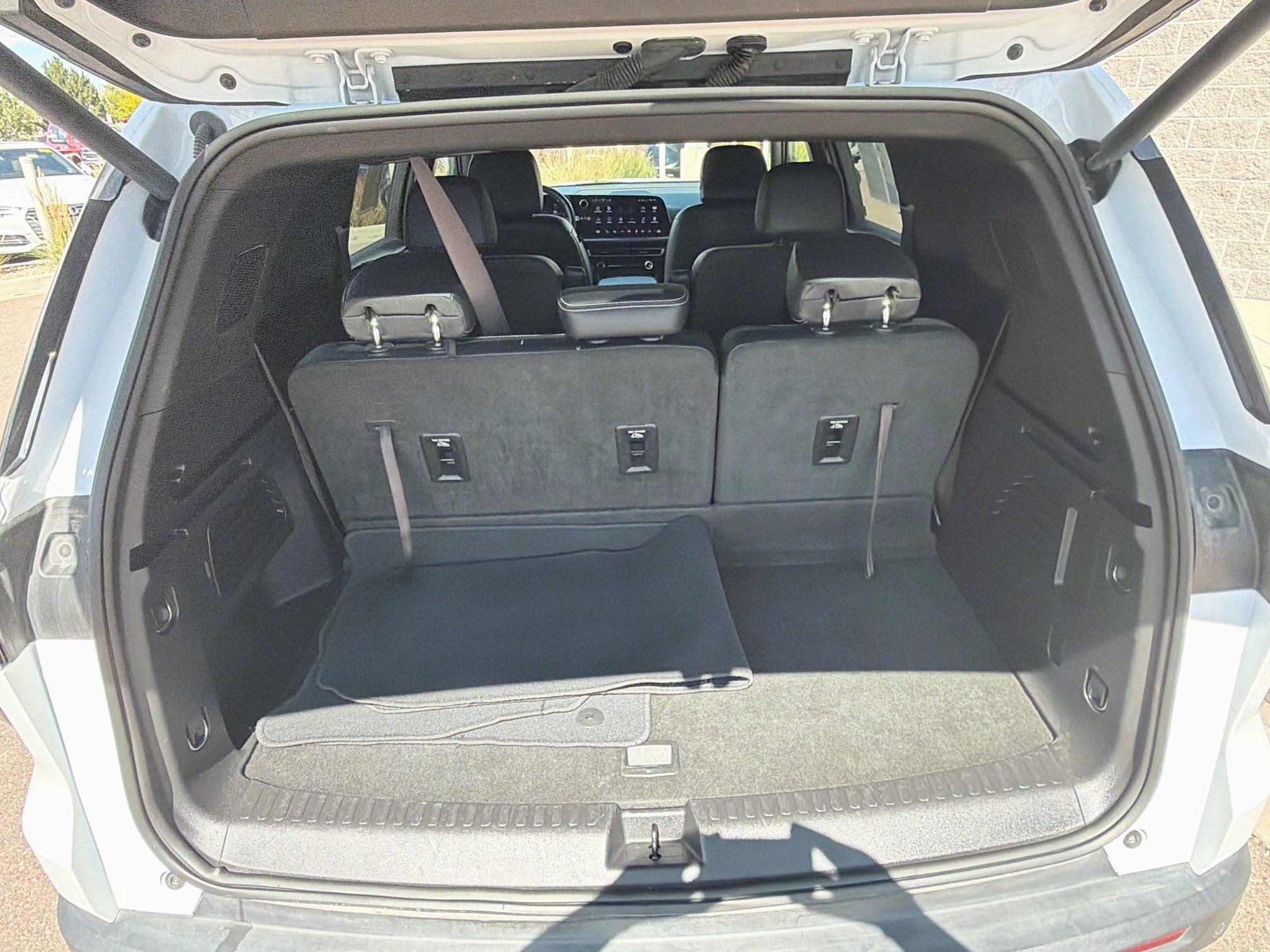 Used 2025 Chevrolet Traverse LT AWD/4WD image 31