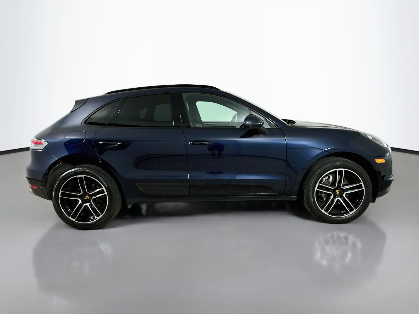 Used 2021 Porsche Macan AWD/4WD image 4