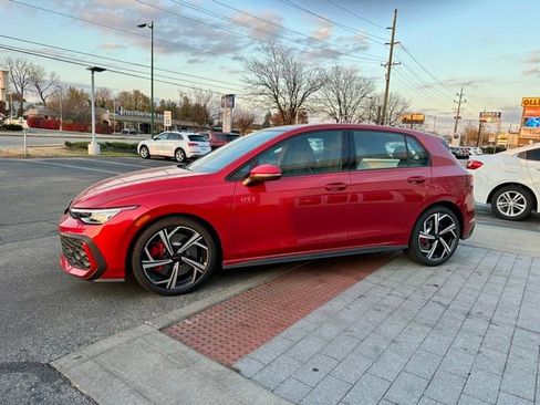 New 2026 Volkswagen GTI SE FWD image 3