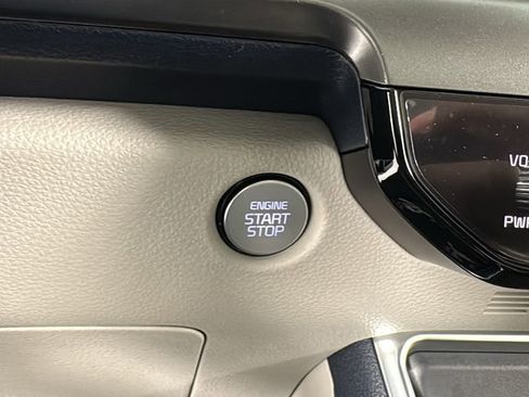 New 2026 Kia Carnival SX w/ SX Dark Edition Package FWD image 25