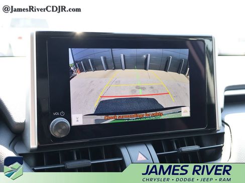 Used 2025 Toyota RAV4 LE FWD image 31