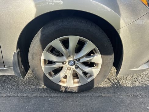 Used 2016 Subaru Legacy 2.5i Premium AWD/4WD image 12