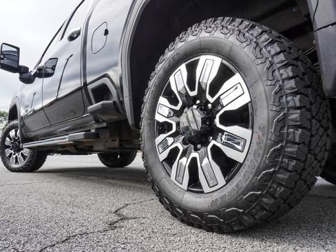 Used 2024 GMC Sierra 3500 Denali AWD/4WD image 38
