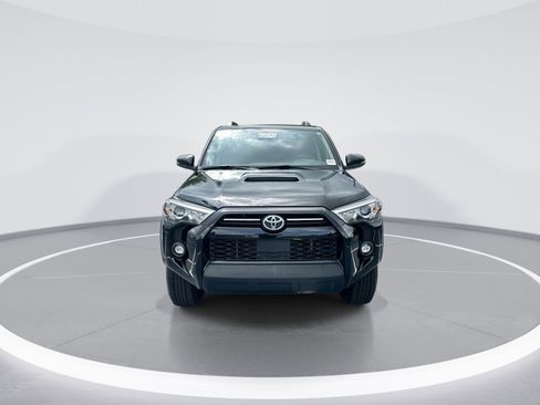 Used 2023 Toyota 4Runner TRD Off-Road Premium w/ Moonroof Package AWD/4WD image 3