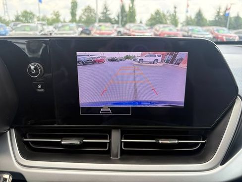 Used 2024 Chevrolet Trax LS w/ LS Convenience Package FWD image 25