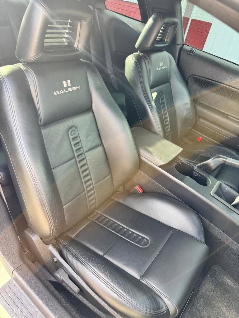 Used 2006 Ford Mustang GT RWD image 26