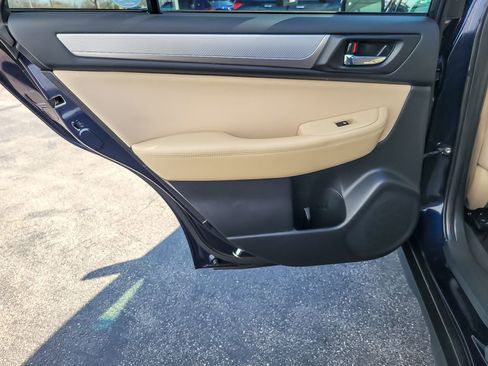 Used 2018 Subaru Outback 2.5i Premium image 17