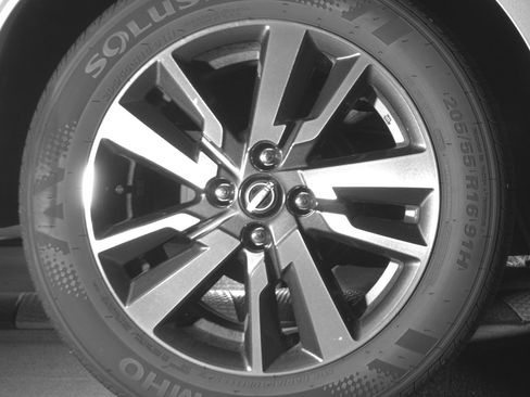 Used 2025 Nissan Versa SV image 15