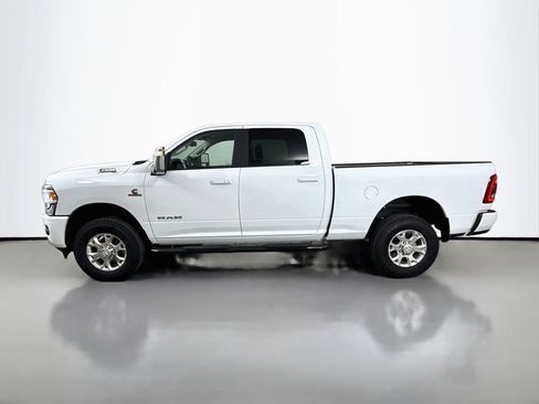 Used 2024 RAM 2500 Laramie AWD/4WD image 4