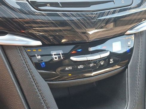 Certified 2024 Cadillac XT6 Premium Luxury AWD/4WD image 14