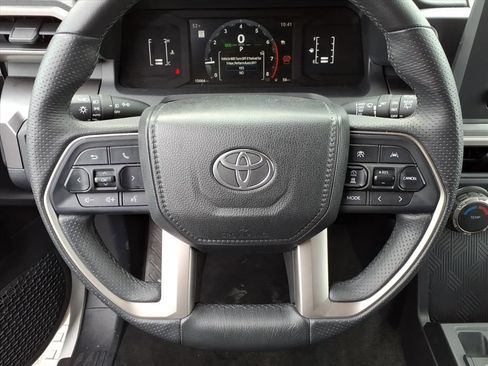 Certified 2025 Toyota 4Runner SR5 image 17