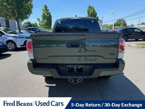 Used 2022 Toyota Tacoma TRD Off-Road AWD/4WD image 10