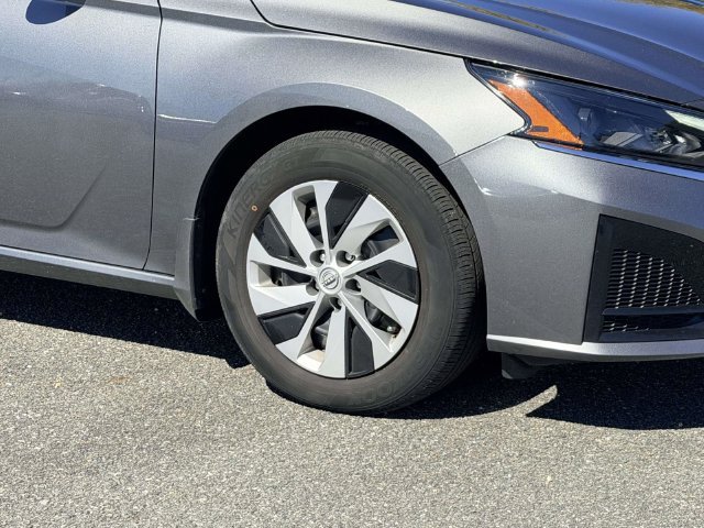 Used 2024 Nissan Altima 2.5 S FWD image 7
