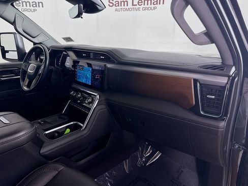 Used 2024 GMC Sierra 3500 Denali w/ Denali Reserve Package image 32