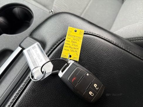 Used 2024 RAM 2500 Big Horn image 35