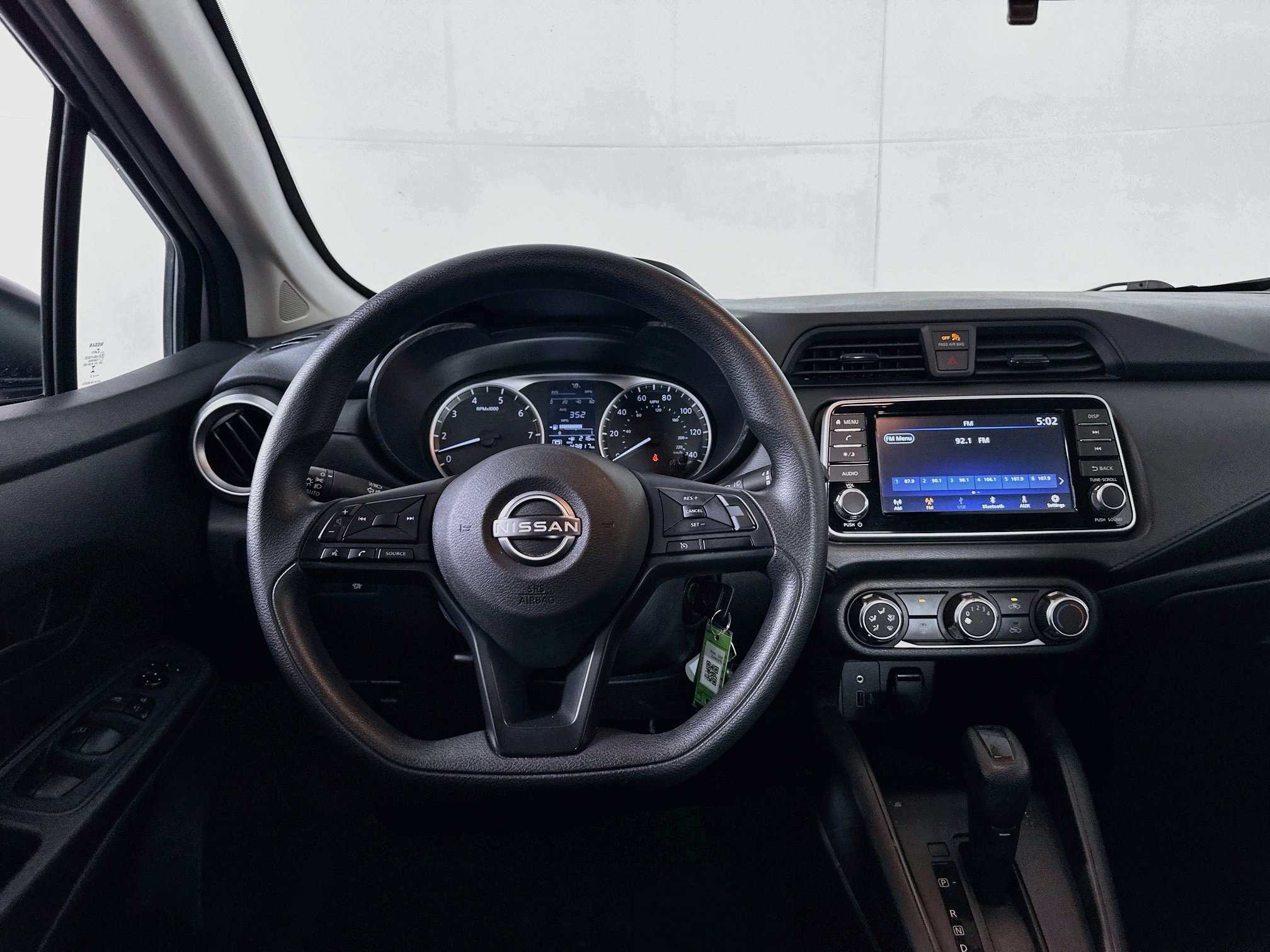 Used 2025 Nissan Versa S FWD image 17