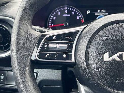 Used 2023 Kia Forte LXS image 27