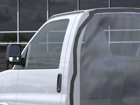 New 2025 Chevrolet Express 4500 w/ Power Convenience Package image 12