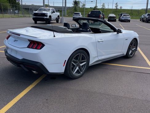 Used 2024 Ford Mustang GT Premium RWD image 3