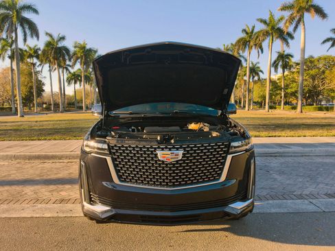 Used 2022 Cadillac Escalade ESV Premium Luxury image 44