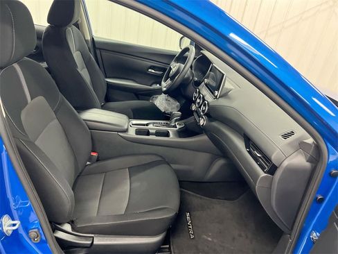Used 2023 Nissan Sentra SV image 21