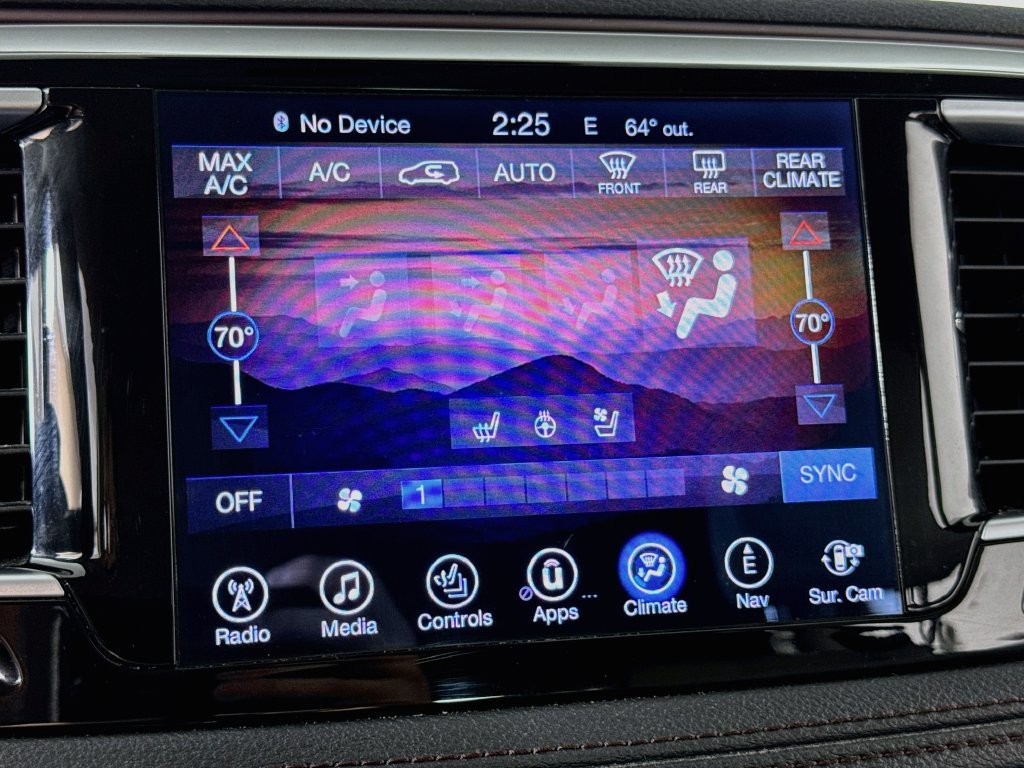 Used 2017 Chrysler Pacifica Limited FWD image 33