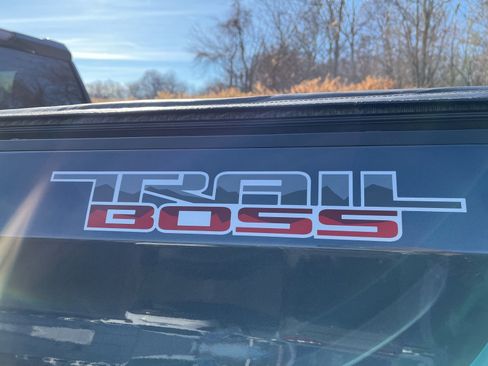 Certified 2021 Chevrolet Silverado 1500 Custom Trail Boss w/ Safety Confidence Package image 38