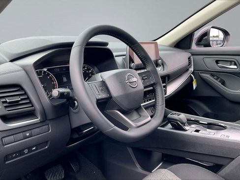New 2026 Nissan Rogue SV FWD image 7