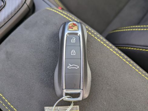 Used 2025 Porsche 911 GT3 RWD image 35