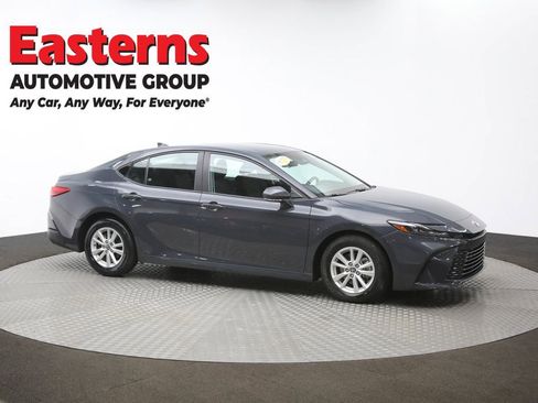 Used 2025 Toyota Camry LE image 48