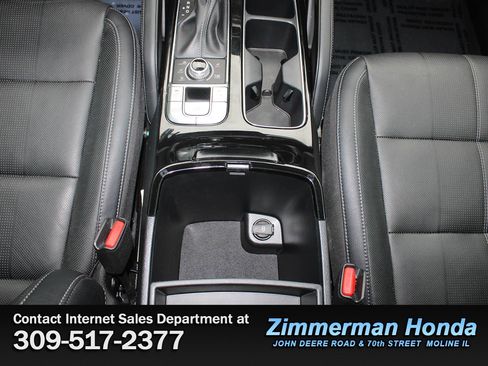 Used 2024 Kia Telluride EX w/ EX Captain's Chair Package AWD/4WD image 20