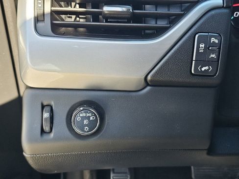 Used 2018 Chevrolet Tahoe LT RWD image 34