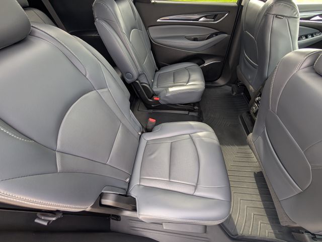 Used 2018 Buick Enclave Essence AWD/4WD image 8