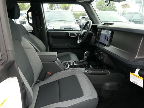 Used 2025 Ford Bronco 4-Door image 29
