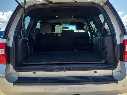 Used 2016 Ford Expedition XLT w/ Equipment Group 202A RWD image 11