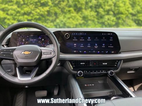 Used 2025 Chevrolet Tahoe LT AWD/4WD image 27