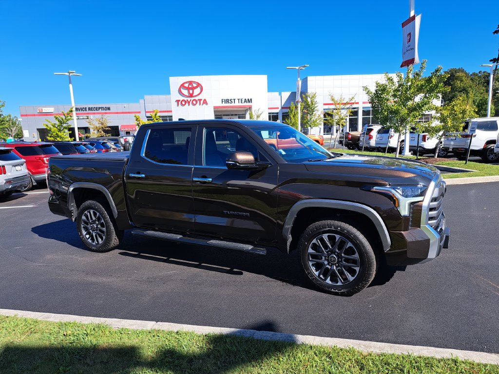 Used 2024 Toyota Tundra Limited AWD/4WD image 6