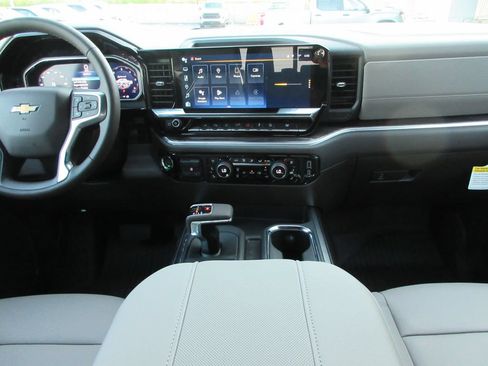 New 2026 Chevrolet Silverado 1500 LTZ w/ LTZ Premium Package AWD/4WD image 18