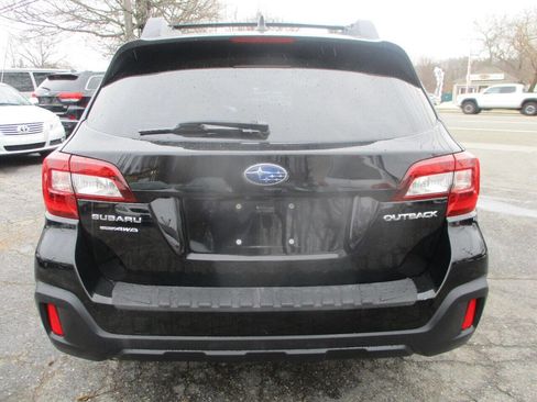 Used 2018 Subaru Outback 2.5i Premium image 4