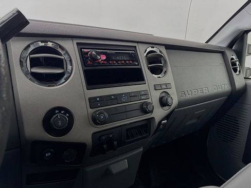 Used 2015 Ford F350 XLT w/ Camper Package image 17