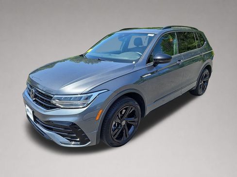 Certified 2024 Volkswagen Tiguan SE R-Line AWD/4WD image 8